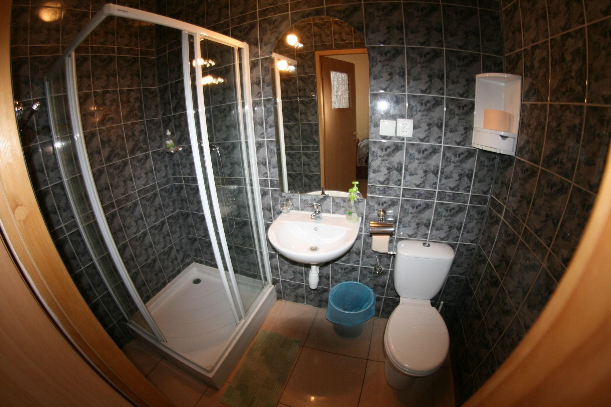 Hotel Daisy Budget Krakow Luaran gambar
