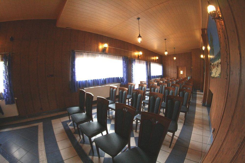 Hotel Daisy Budget Krakow Luaran gambar