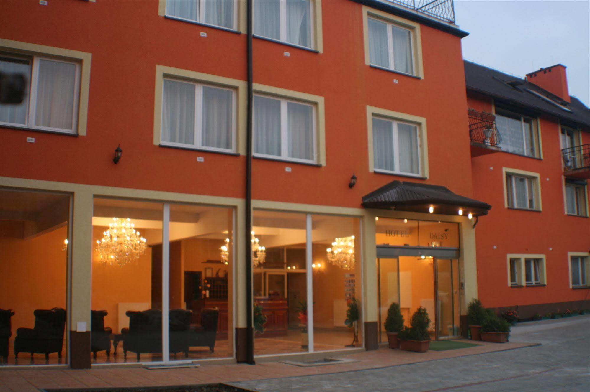 Hotel Daisy Budget Krakow Luaran gambar